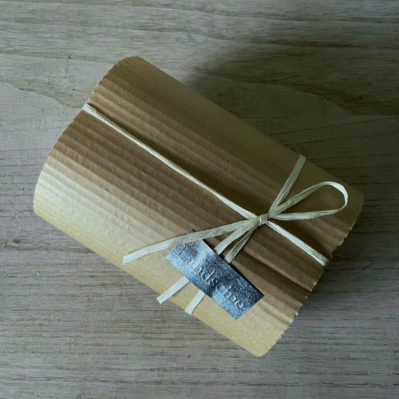 Flower vase by Junko Shimomura