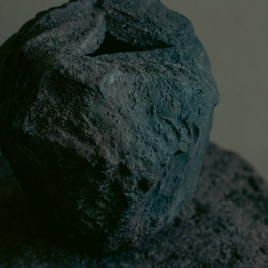 稲吉オサム 自然釉 貫花入 (1ー14)