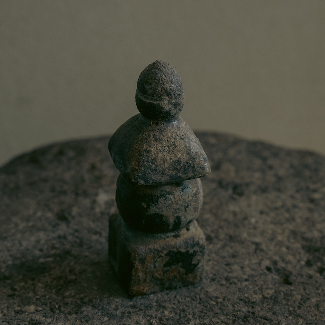 稲吉オサム 五輪塔(2-21-15)