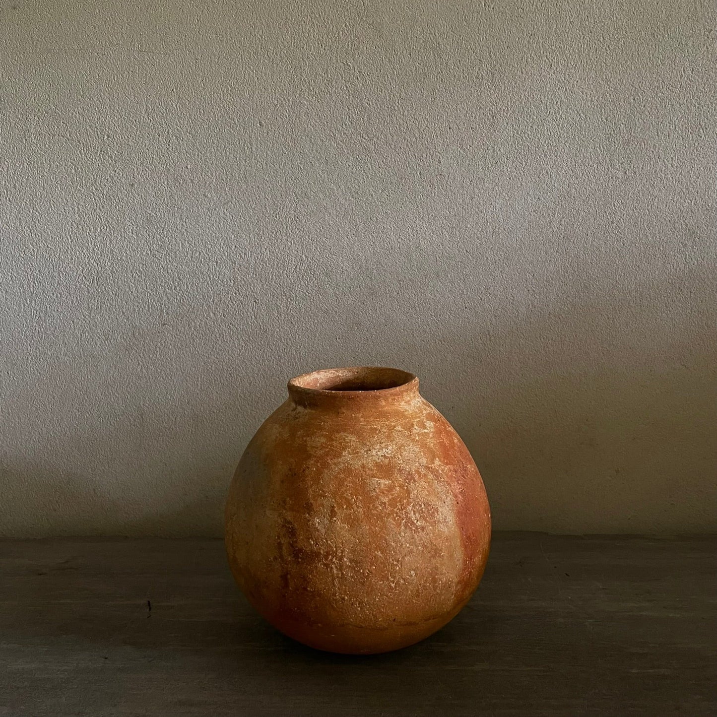 Flower vase by Junko Shimomura