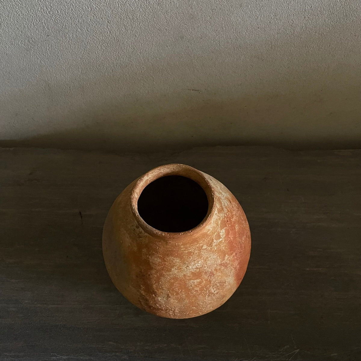 Flower vase by Junko Shimomura