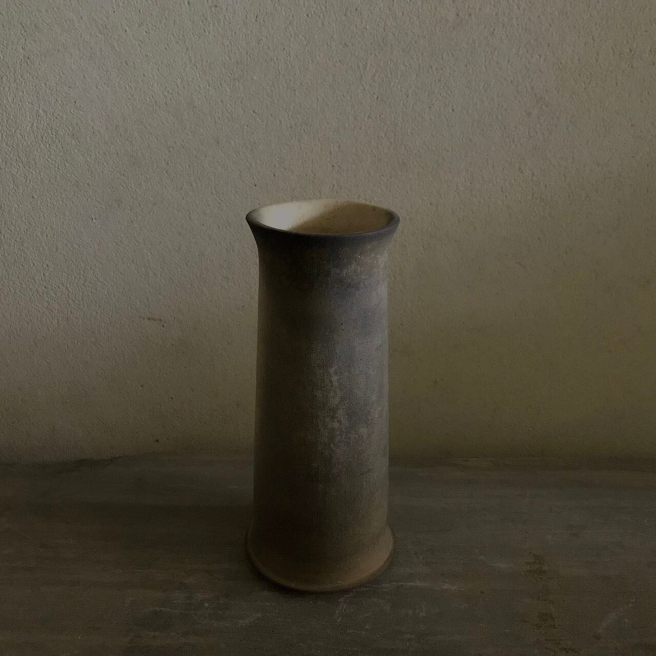 Flower Vase by Yo Samejima