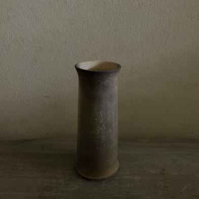 Flower Vase by Yo Samejima