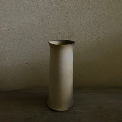 Flower Vase by Yo Samejima