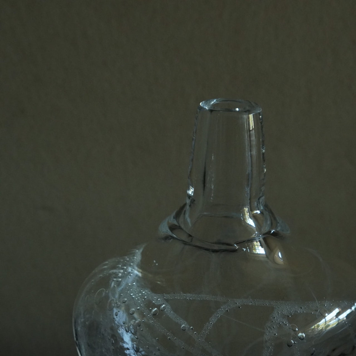 Oval Vase Cracked Naoya Arakawa