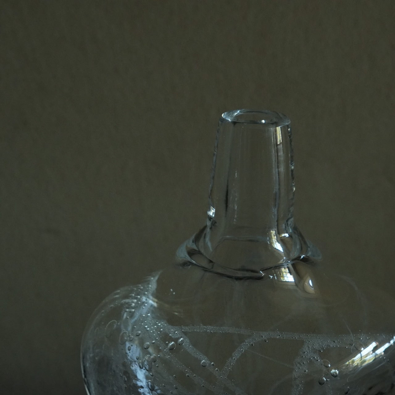 Oval Vase Cracked Naoya Arakawa