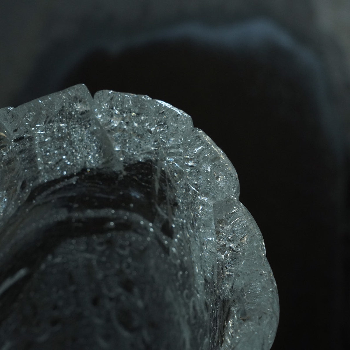 Oval Vase Cracked Naoya Arakawa