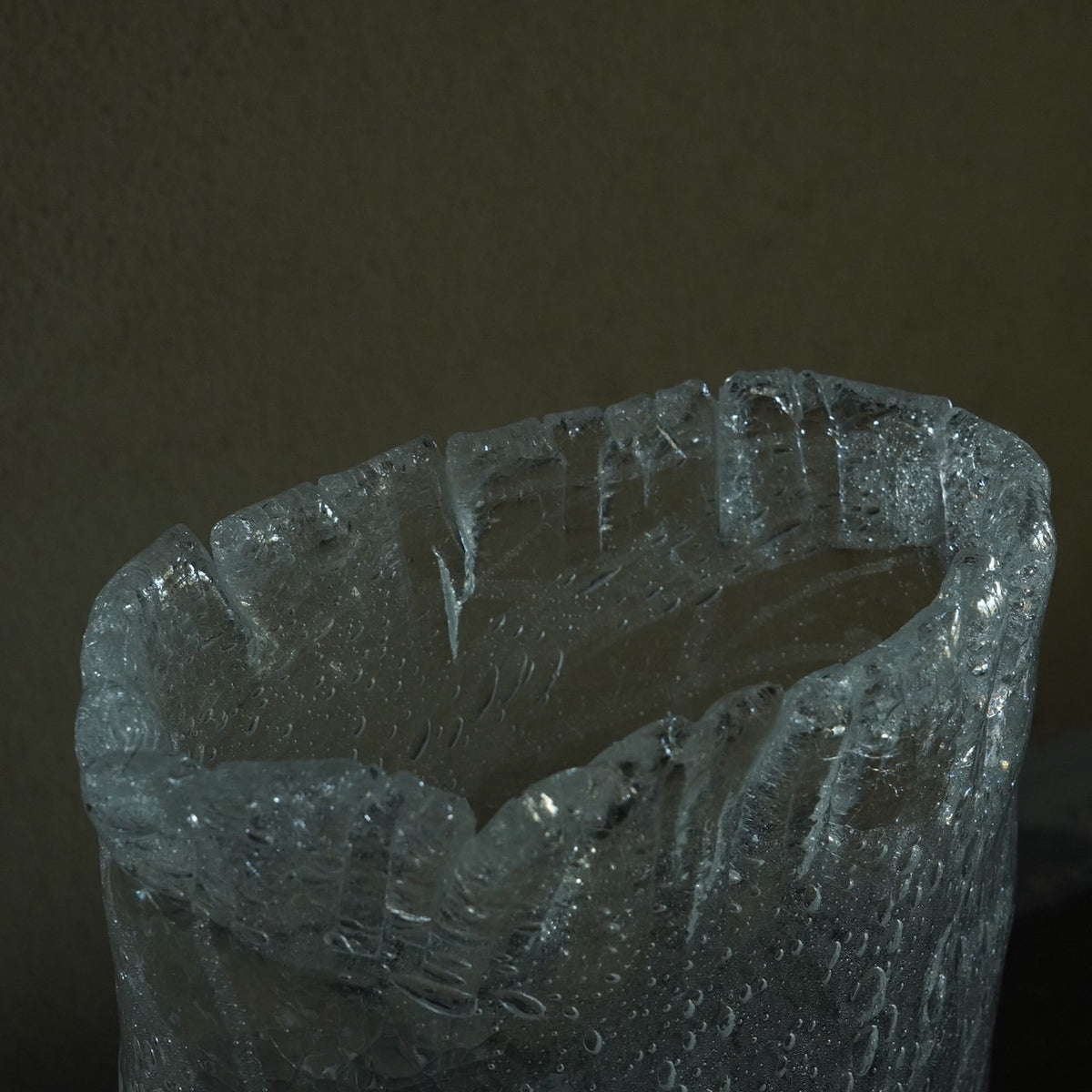 Oval Vase Cracked Naoya Arakawa