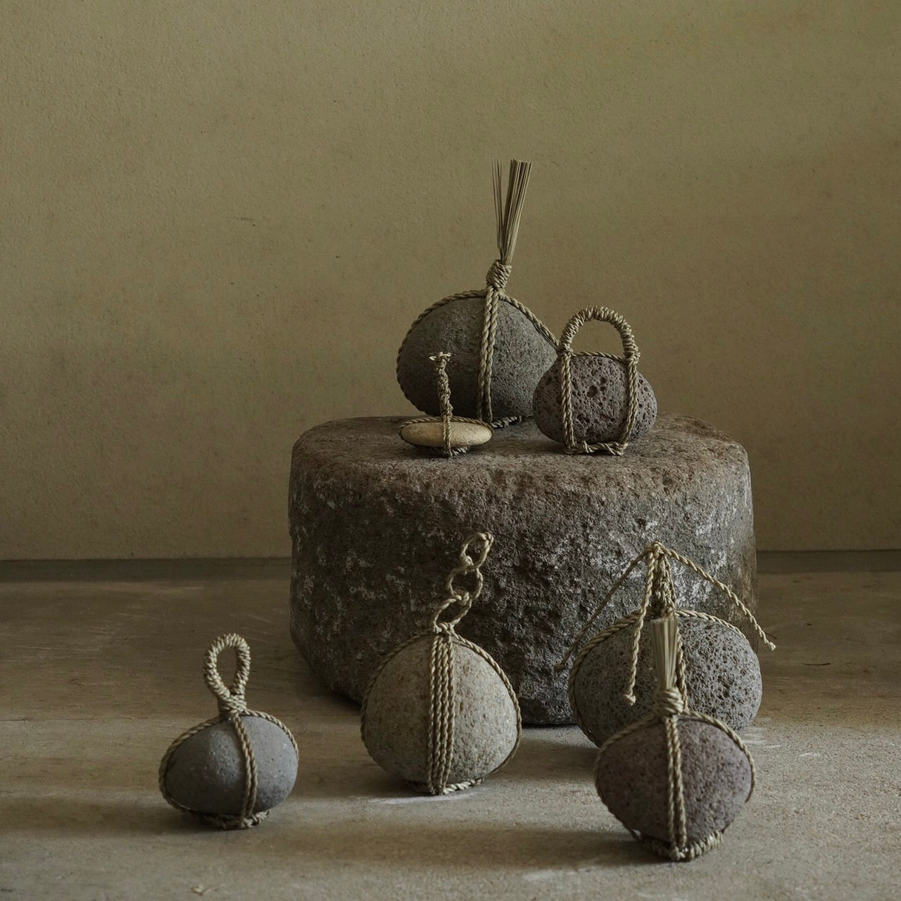 "Sekimori Stone" ishimusubishi (large)