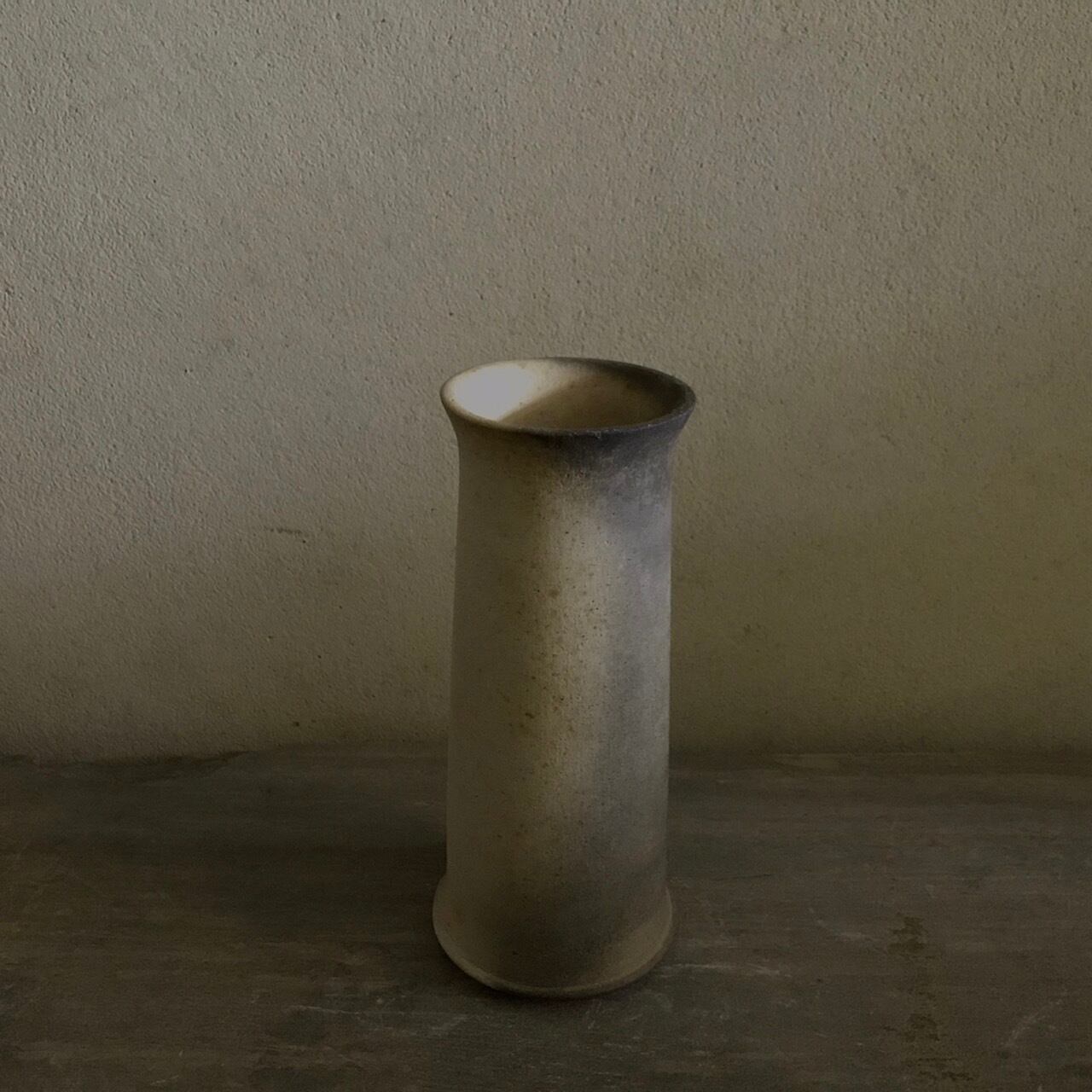 Flower Vase by Yo Samejima