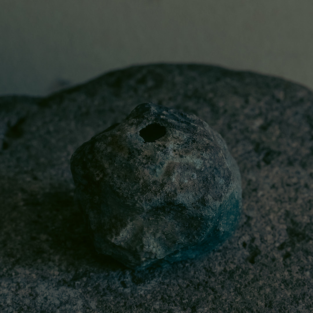 稲吉オサム　自然釉刳貫一輪挿し(2-12)