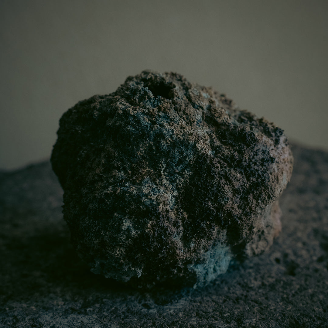 稲吉オサム　自然釉刳貫一輪挿し(2-14)