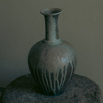 稲吉オサム　自然釉長頸壺 (1ｰ12)