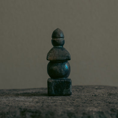 稲吉オサム　五輪塔(2-21-9)