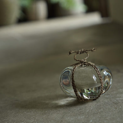 Glass Barrier Stone / Banana plant a