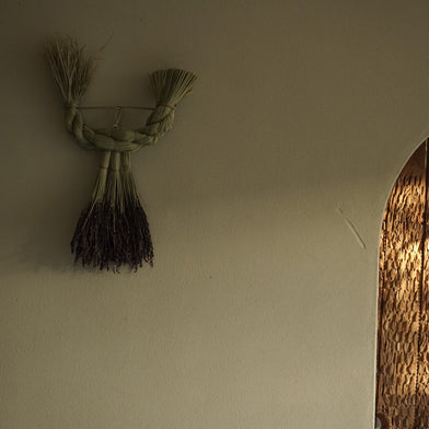 注連縄飾り　えびじめ／黒米