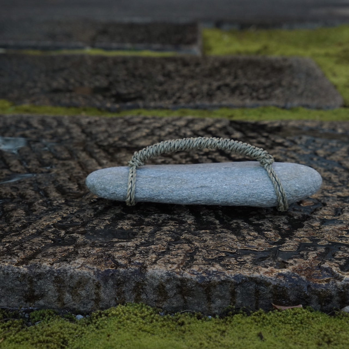 関守石  横長　丙-ひのえ-