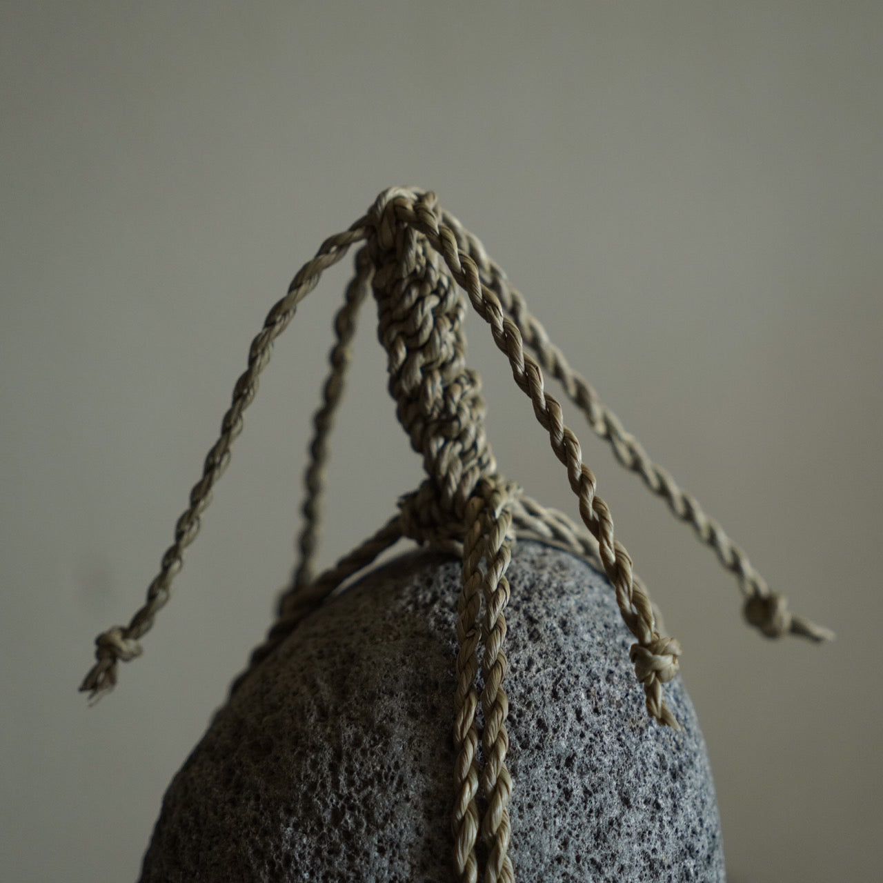 関守石  中　丙-ひのえ-